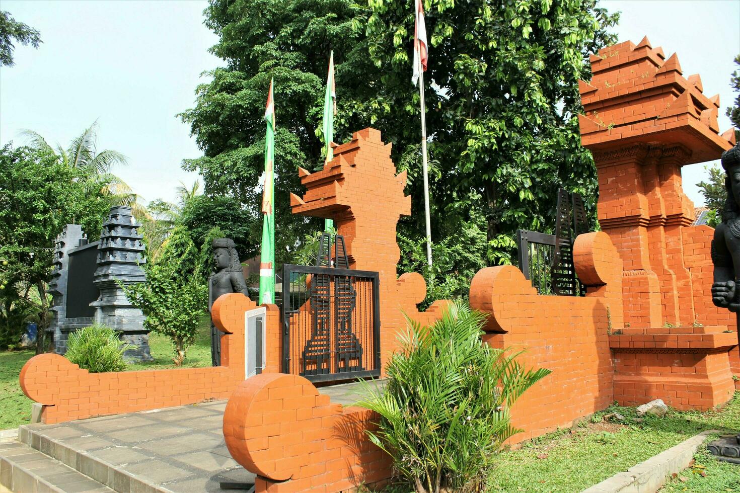 Giacarta, indonesia-23 aprile 2023 monumento taman mini Indonesia inda anjungan jawa timur foto