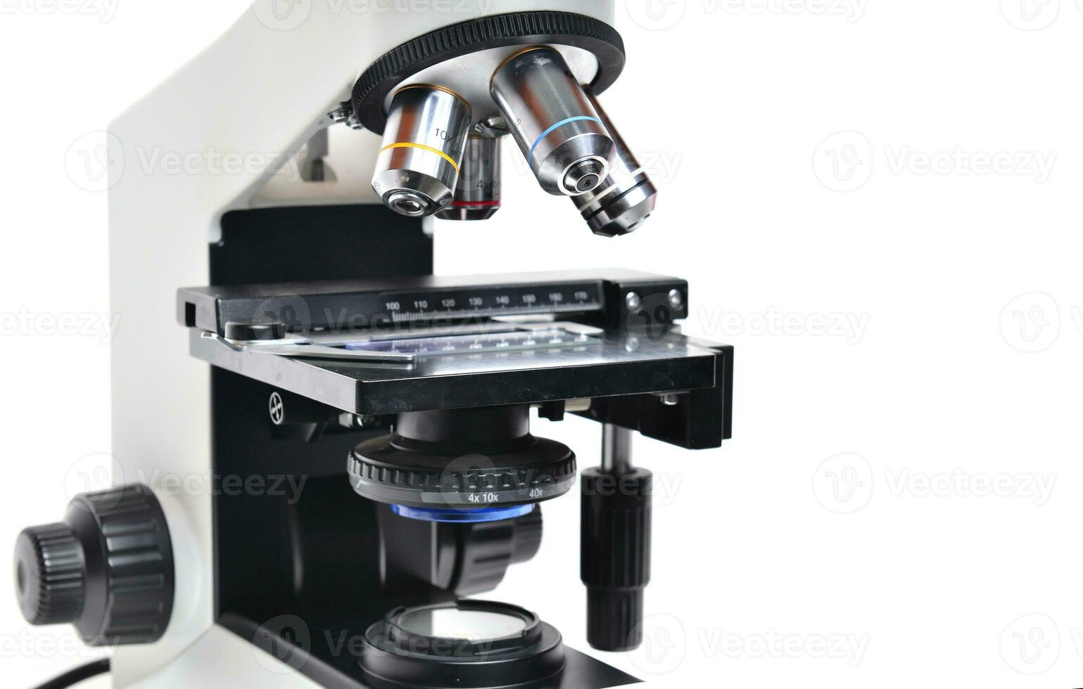 microscopio isolato bianca sfondo foto