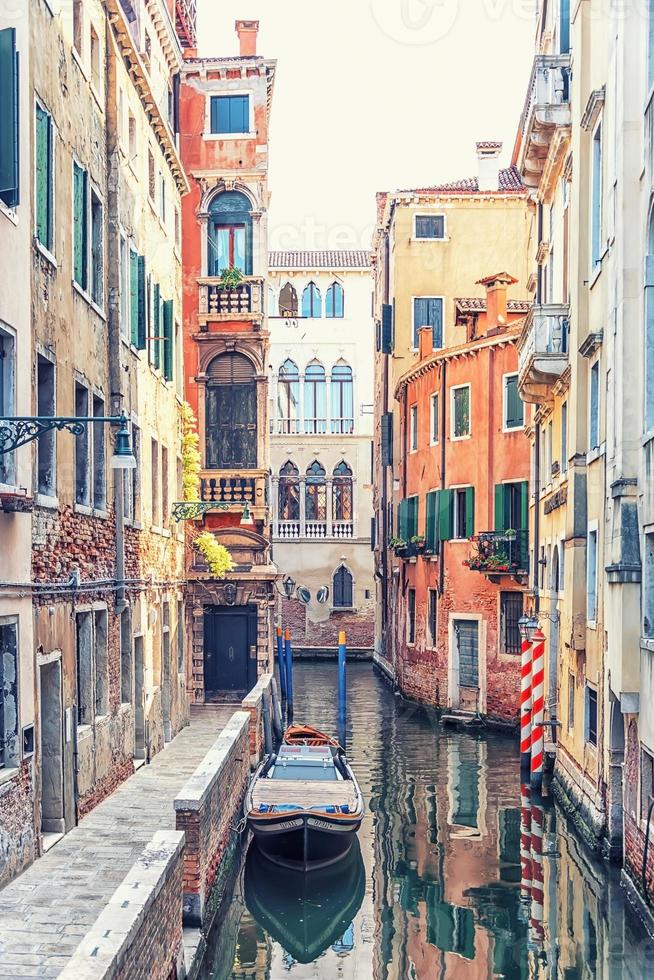 la città di venezia di giorno italia foto