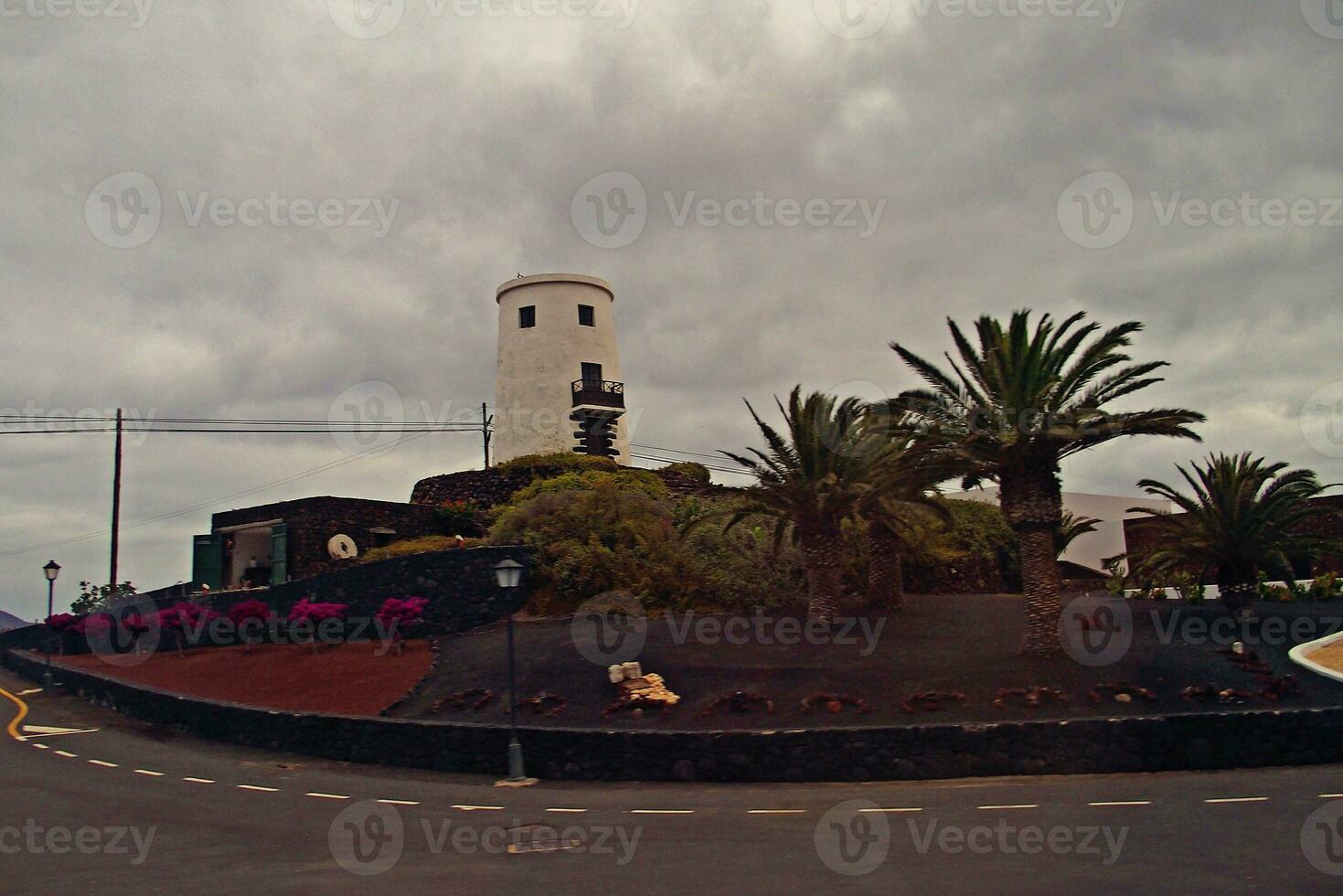 l calma estate nuvoloso paesaggio a partire dal il spagnolo canarino isola Lanzarote foto