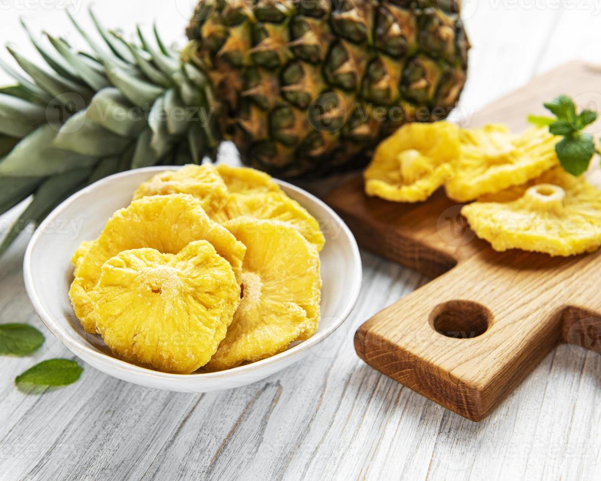 anelli secchi di ananas foto