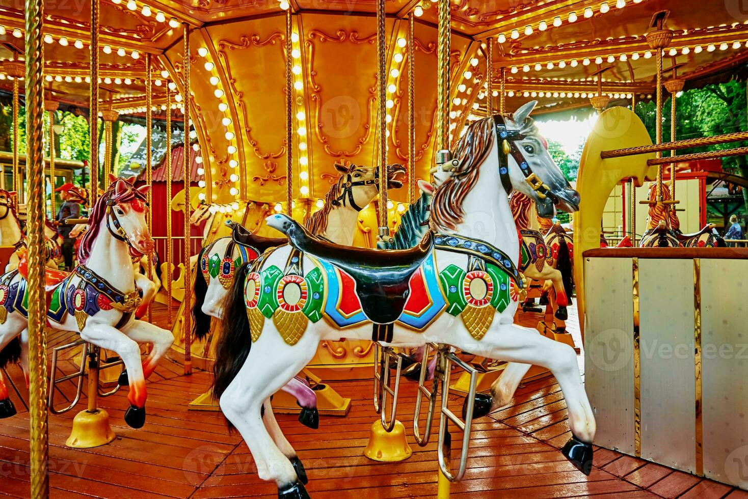 cavallo giostra a divertimento parco foto