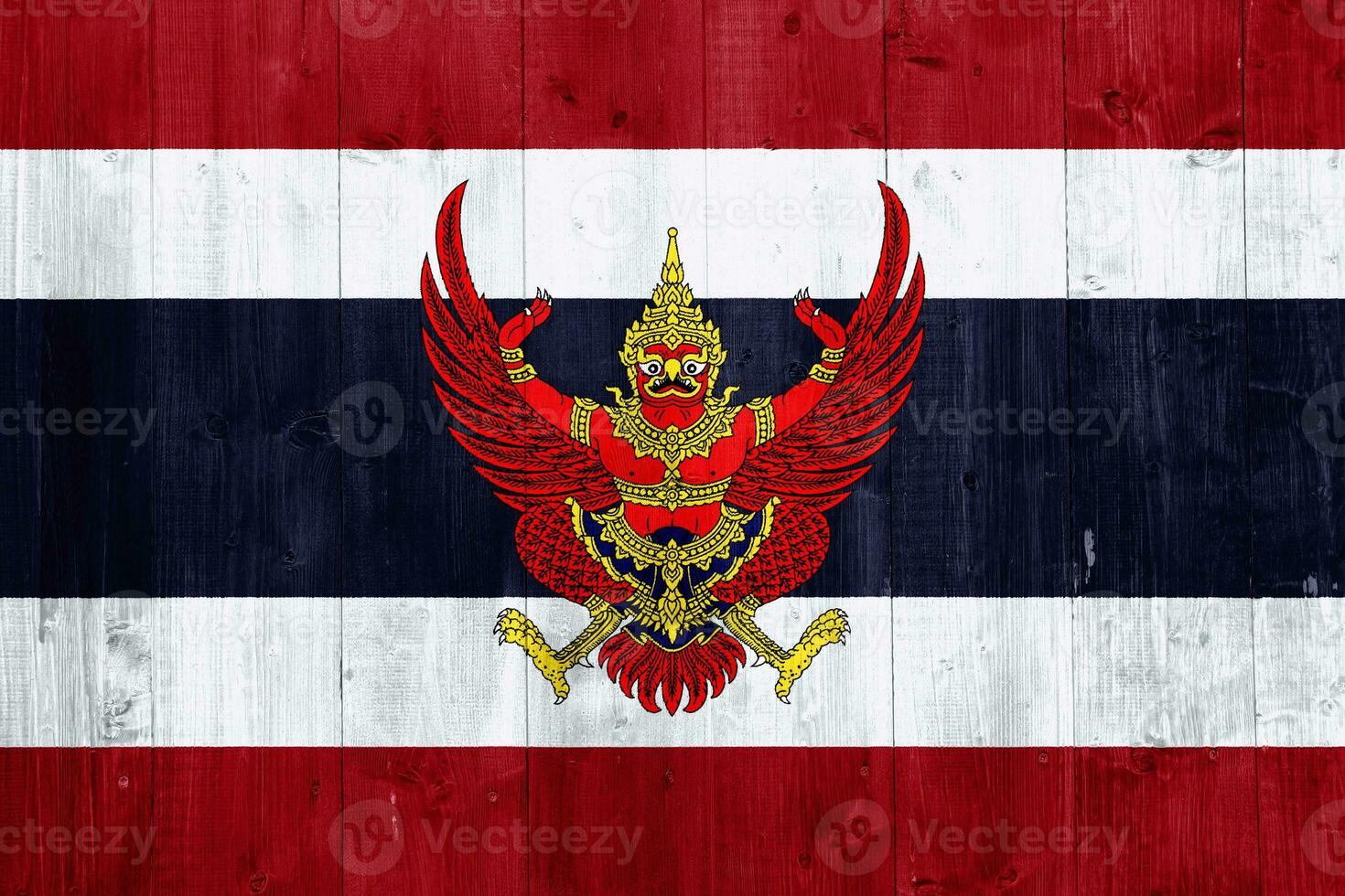 bandiera e cappotto di braccia di il regno di Tailandia su un' strutturato sfondo. concetto collage. foto