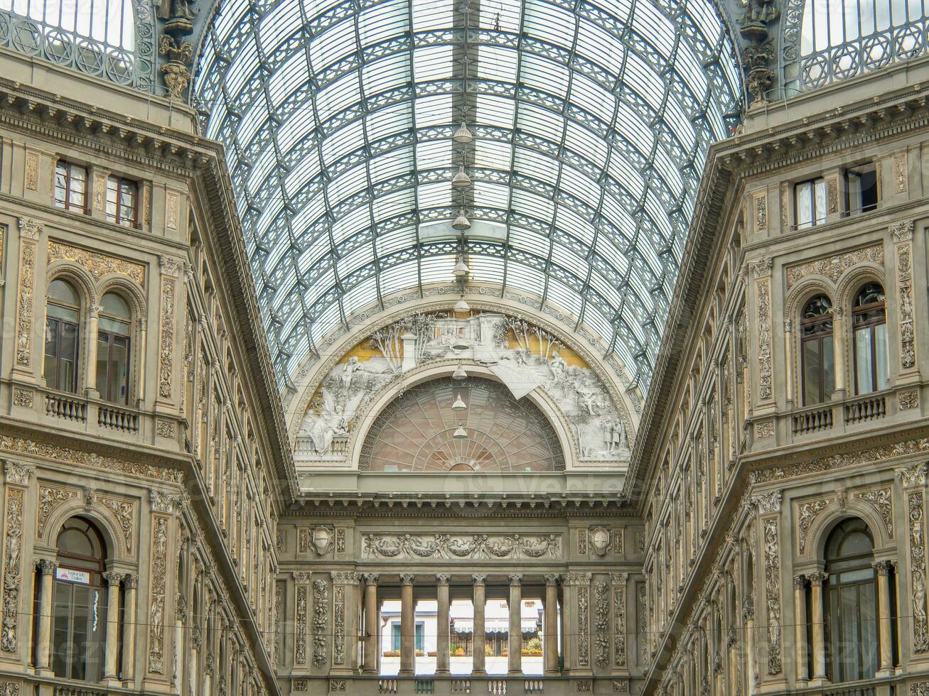 il città di Napoli nel Italia foto