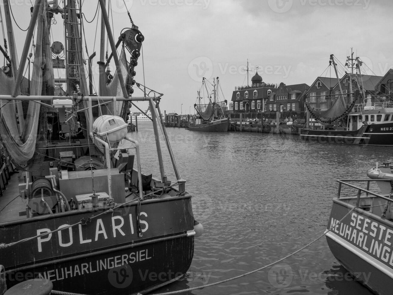 il porto di Neuharlingersiel foto