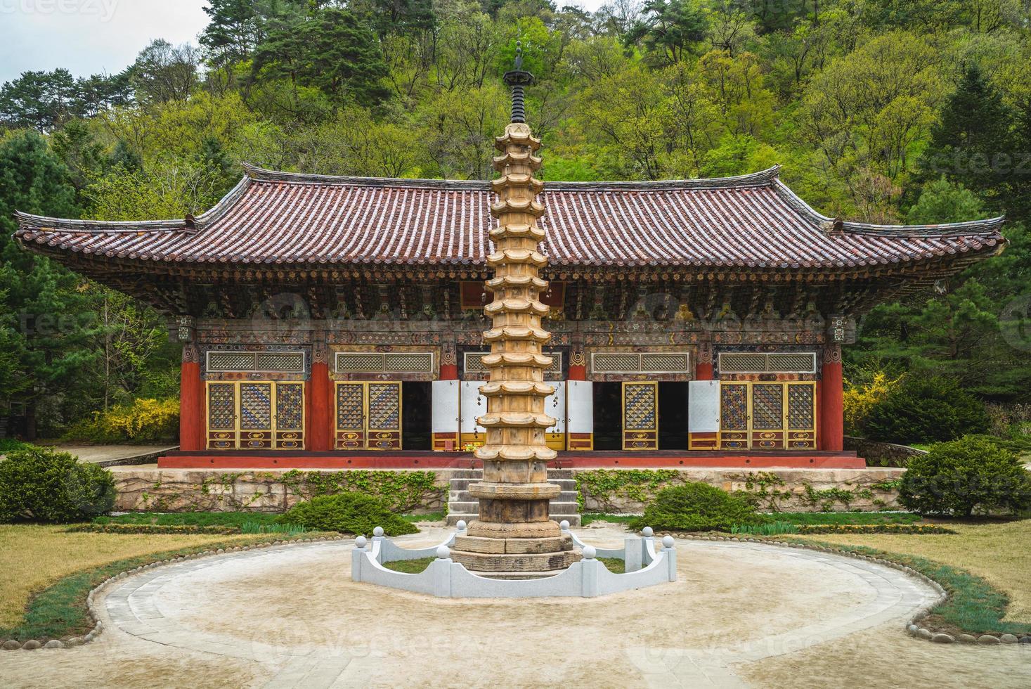 tempio pohyonsa in hyangsan corea del nord foto