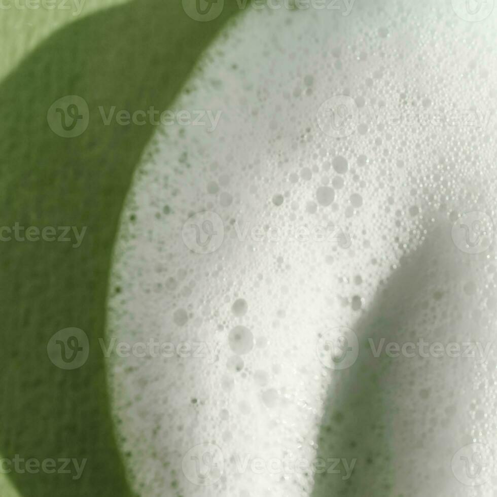 struttura di bianca schiuma su un' verde sfondo. foto