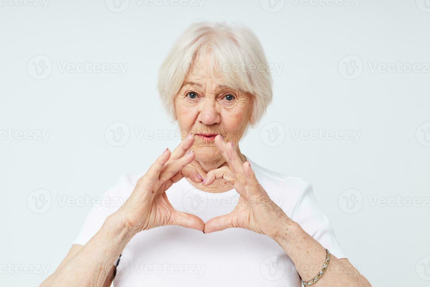 foto di pensionato vecchio signora Salute stile di vita isolato sfondo