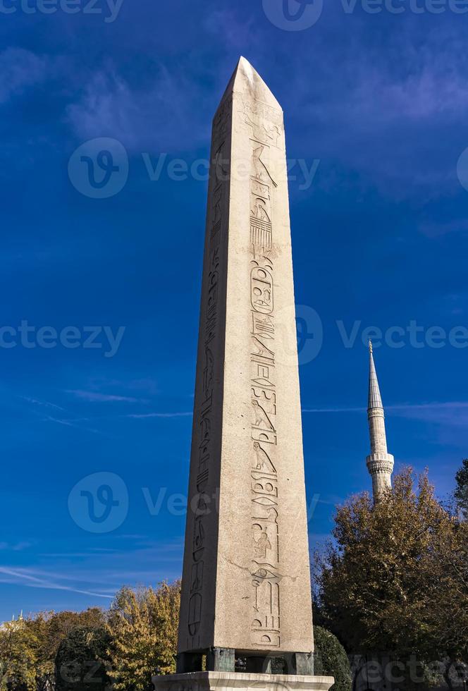 antico obelisco egiziano di teodosio a istanbul turchia foto