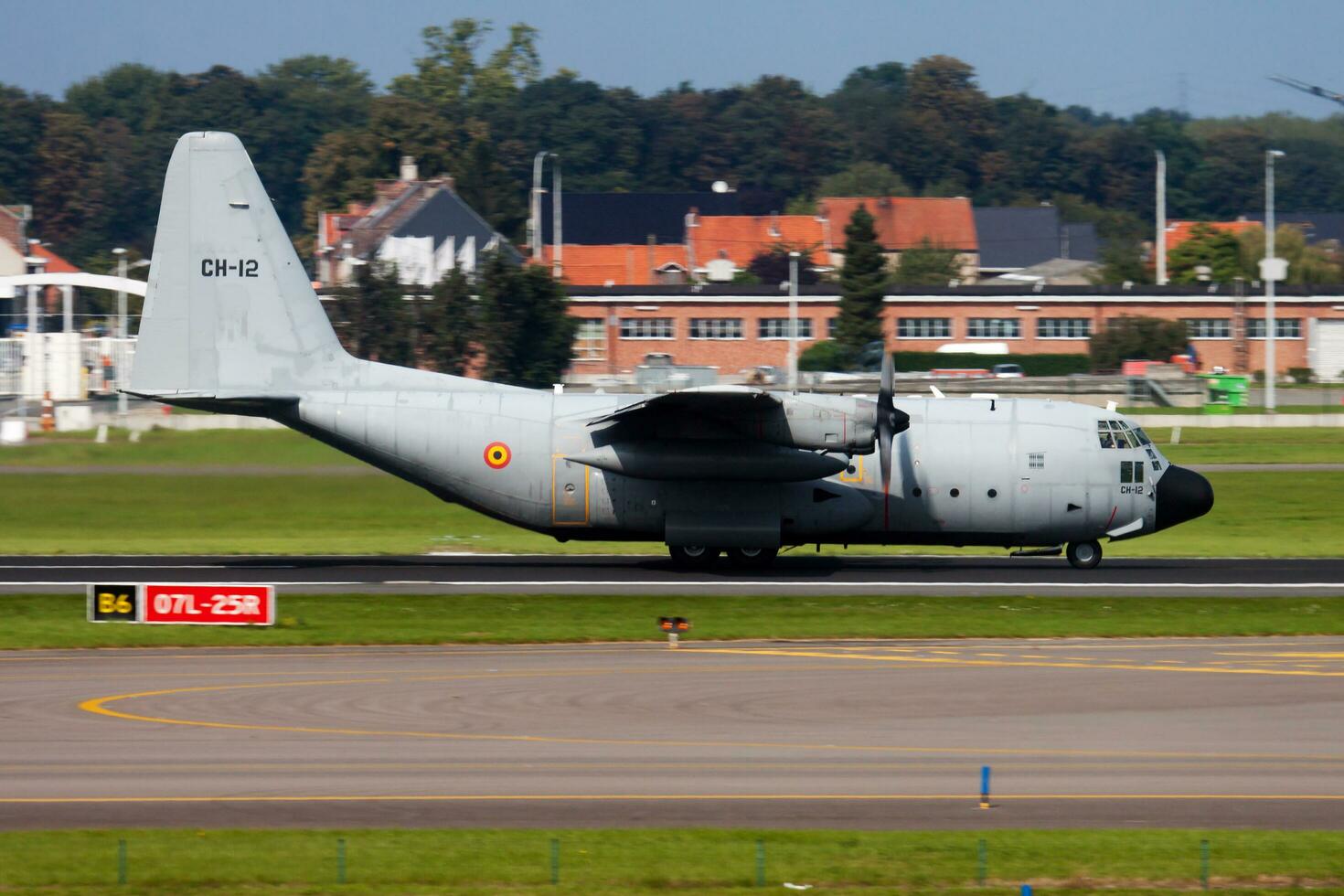 belga aria vigore militare trasporto aereo a aria base. aria vigore volo operazione. aviazione e aereo. aria sollevare. militare industria. volare e volare. foto