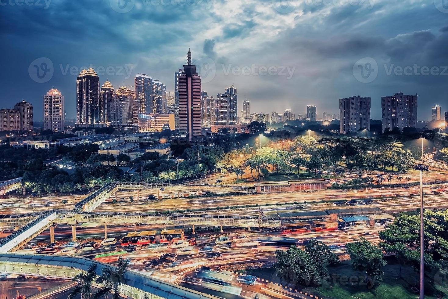 panorama della città di jakarta foto