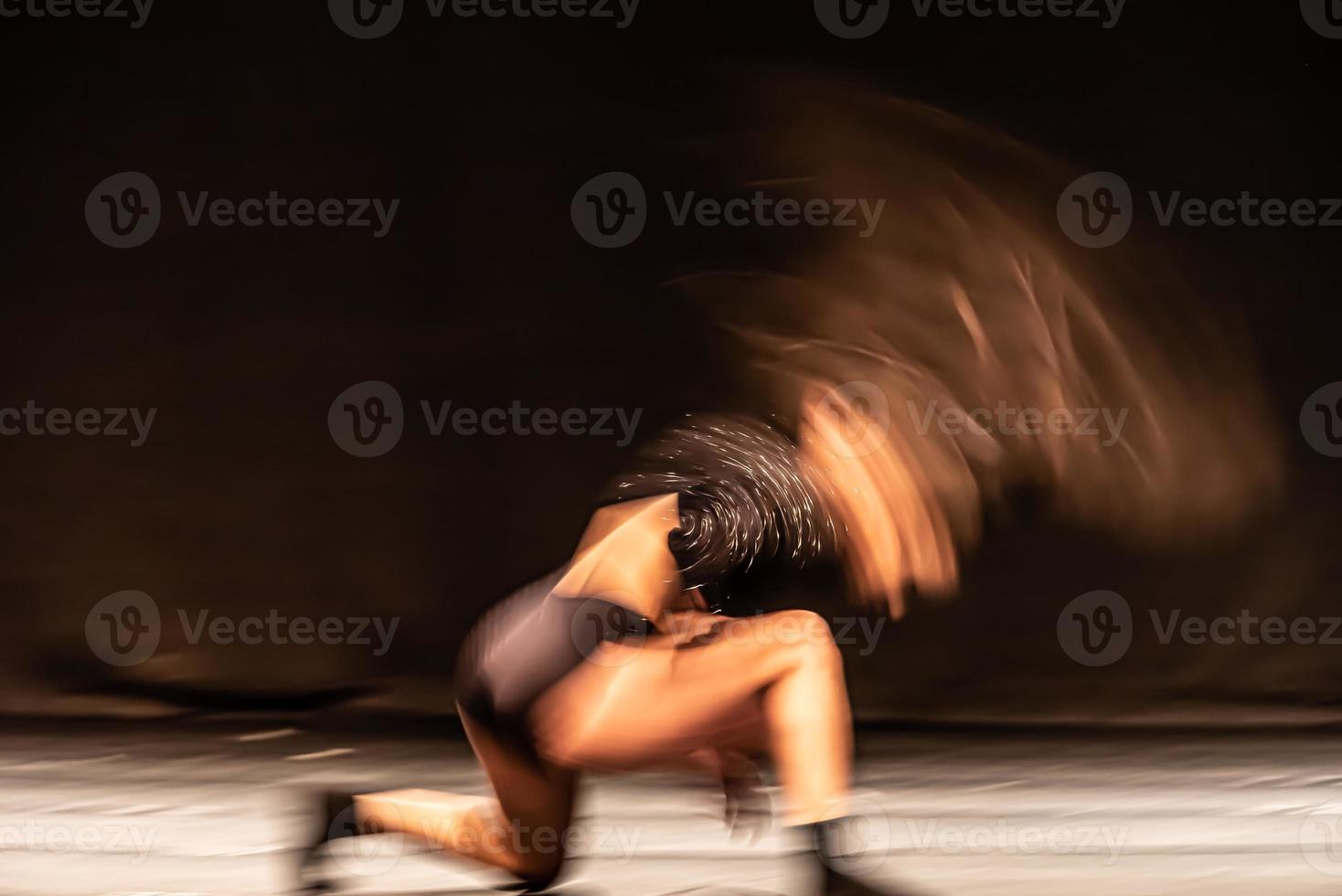 il movimento astratto della danza foto