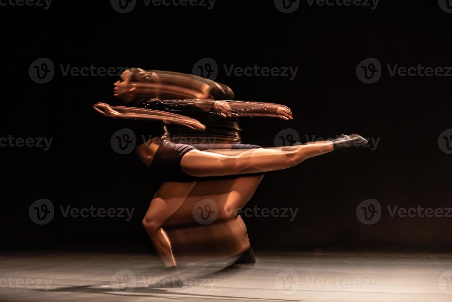 il movimento astratto della danza foto