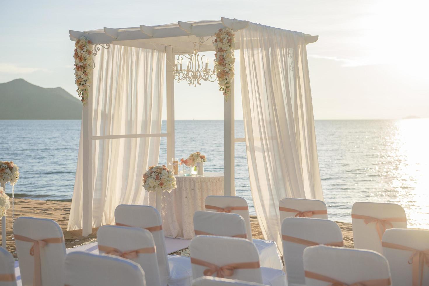 allestimento matrimonio in spiaggia foto