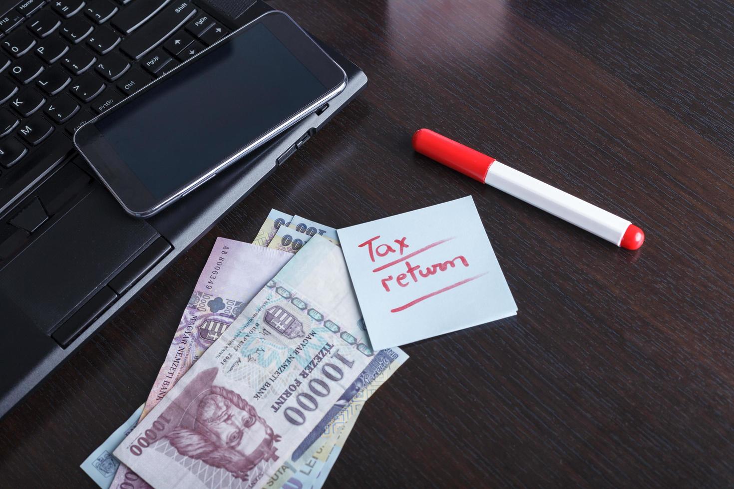 documenti per il rimborso delle tasse, situazione finanziaria, foto