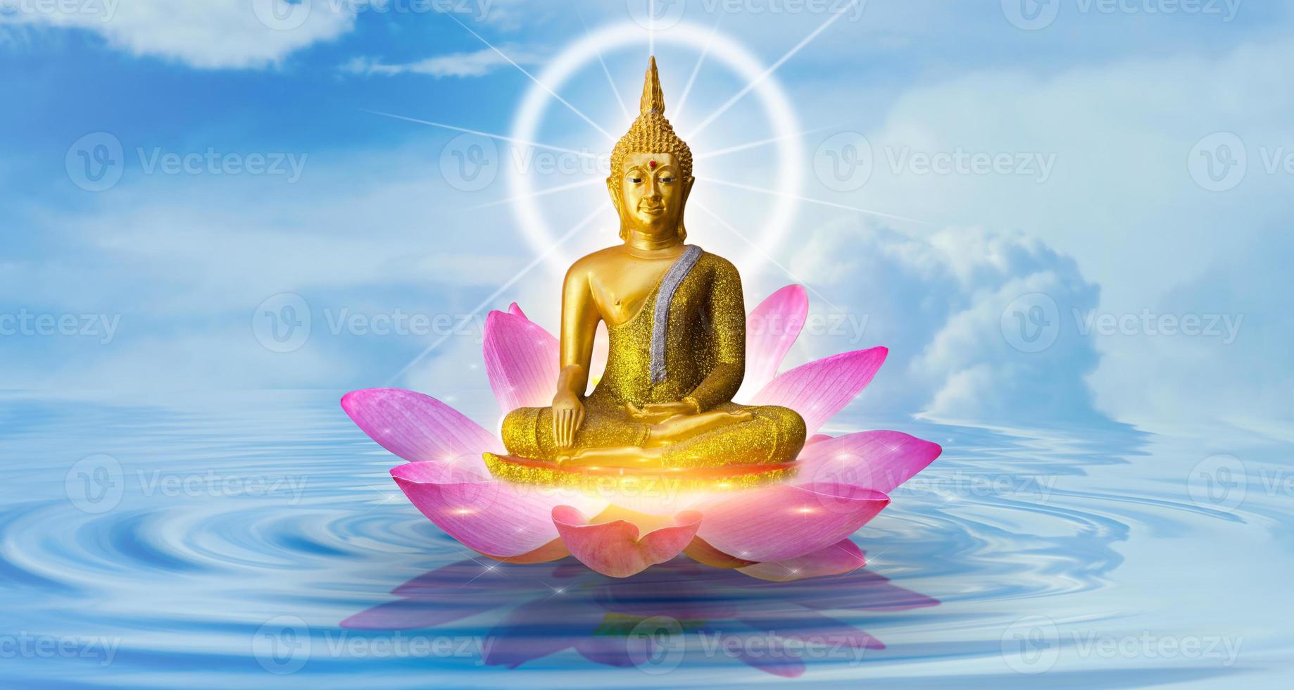 statua del buddha water lotus buddha in piedi sul fiore di loto sullo sfondo foto