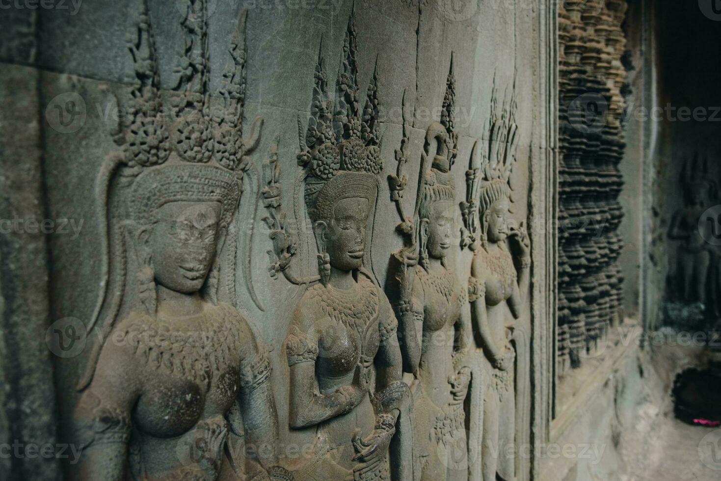 il reale apsara decorazione nel il principale Torre di Angkor wat il maggiore religione monumento nel il mondo nel siem raccogliere, Cambogia. foto