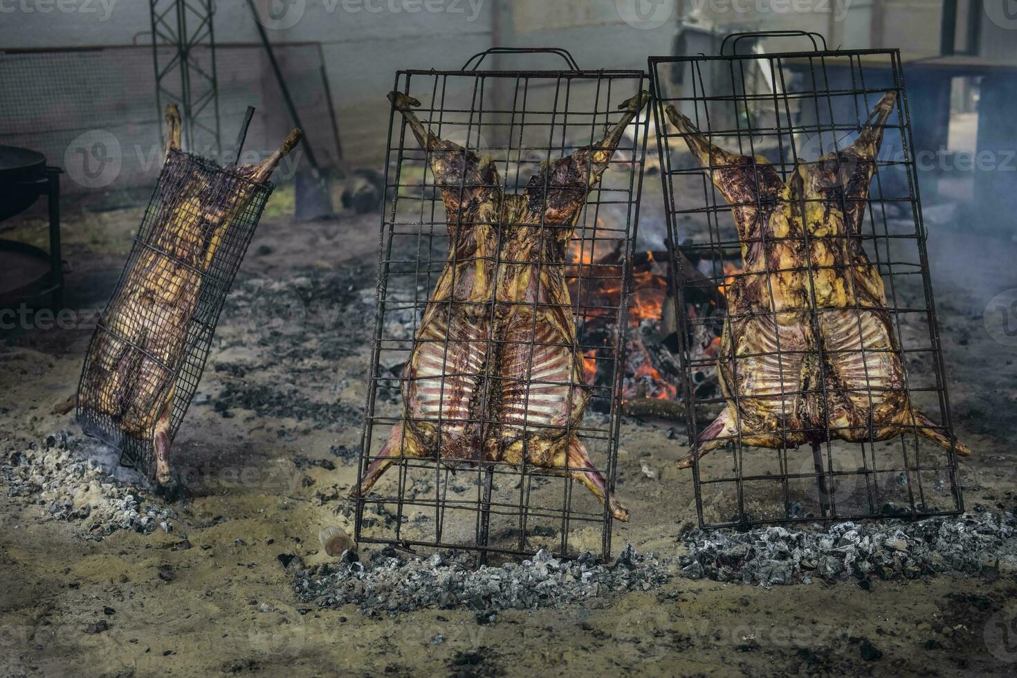 agnello allo spiedo foto