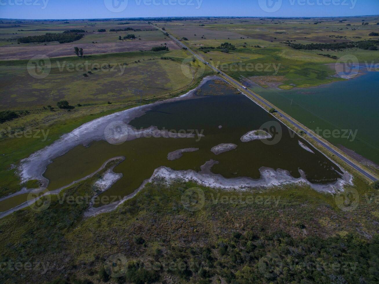 pampa laguna, aereo Visualizza foto