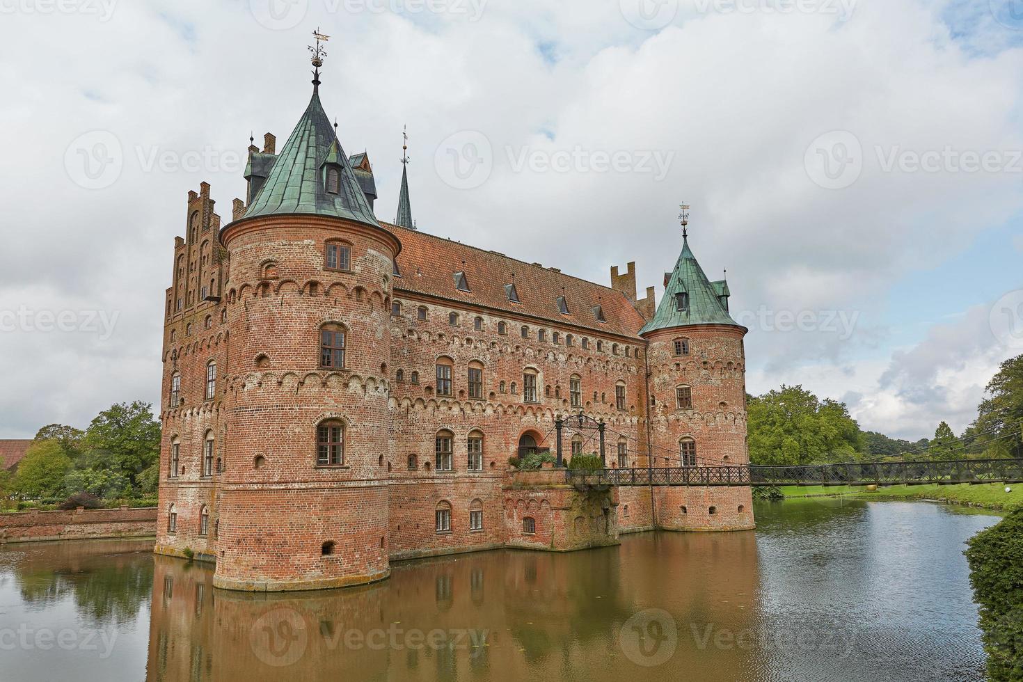 castello di egeskov situato nel sud dell'isola di funen in danimarca foto