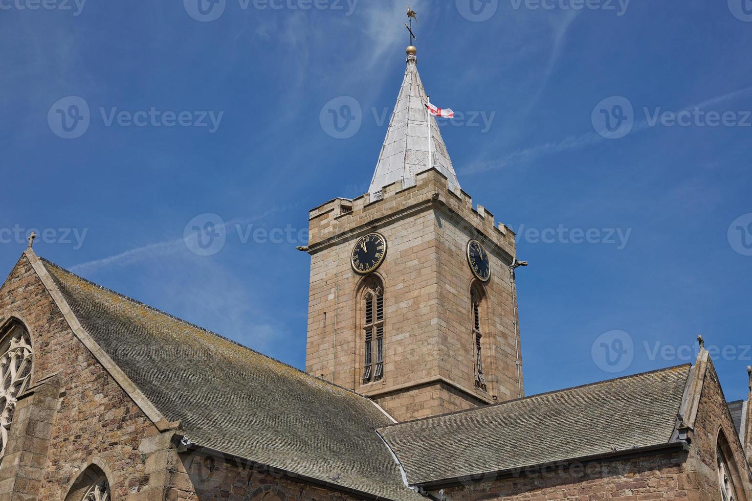 La chiesa cittadina di St Peter Port a Guernsey, Regno Unito foto