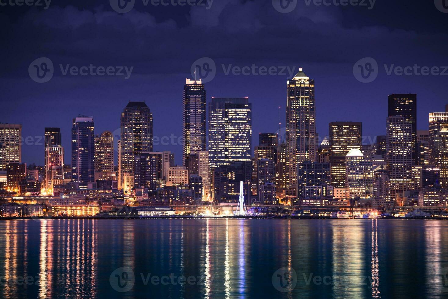 Seattle illuminazione a notte foto