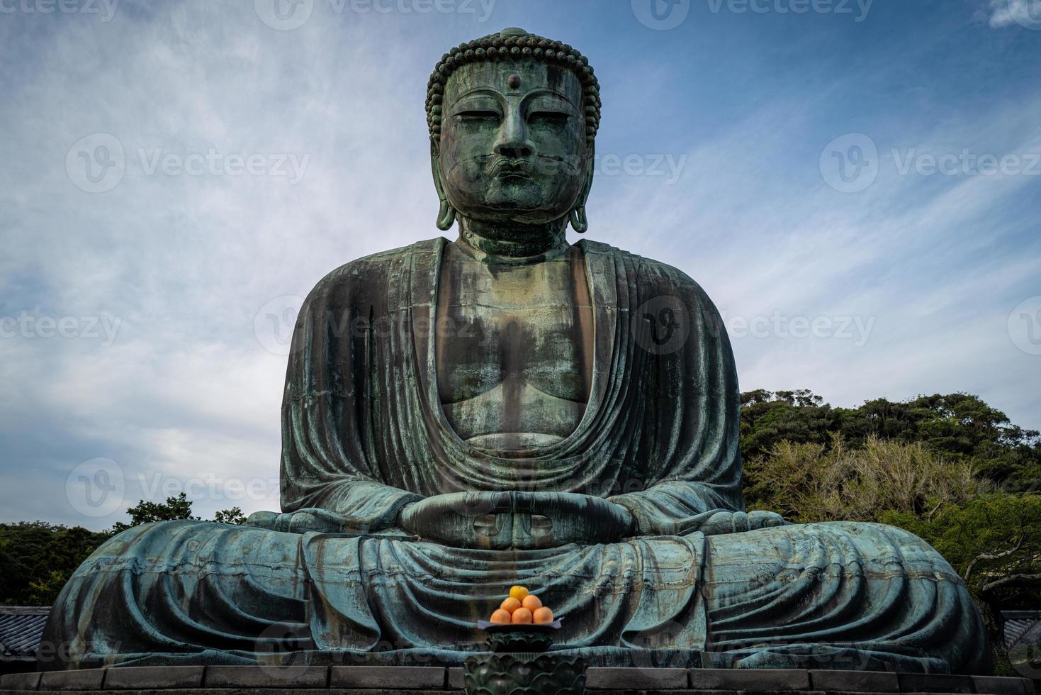 la grande statua del Buddha a Kamakura foto