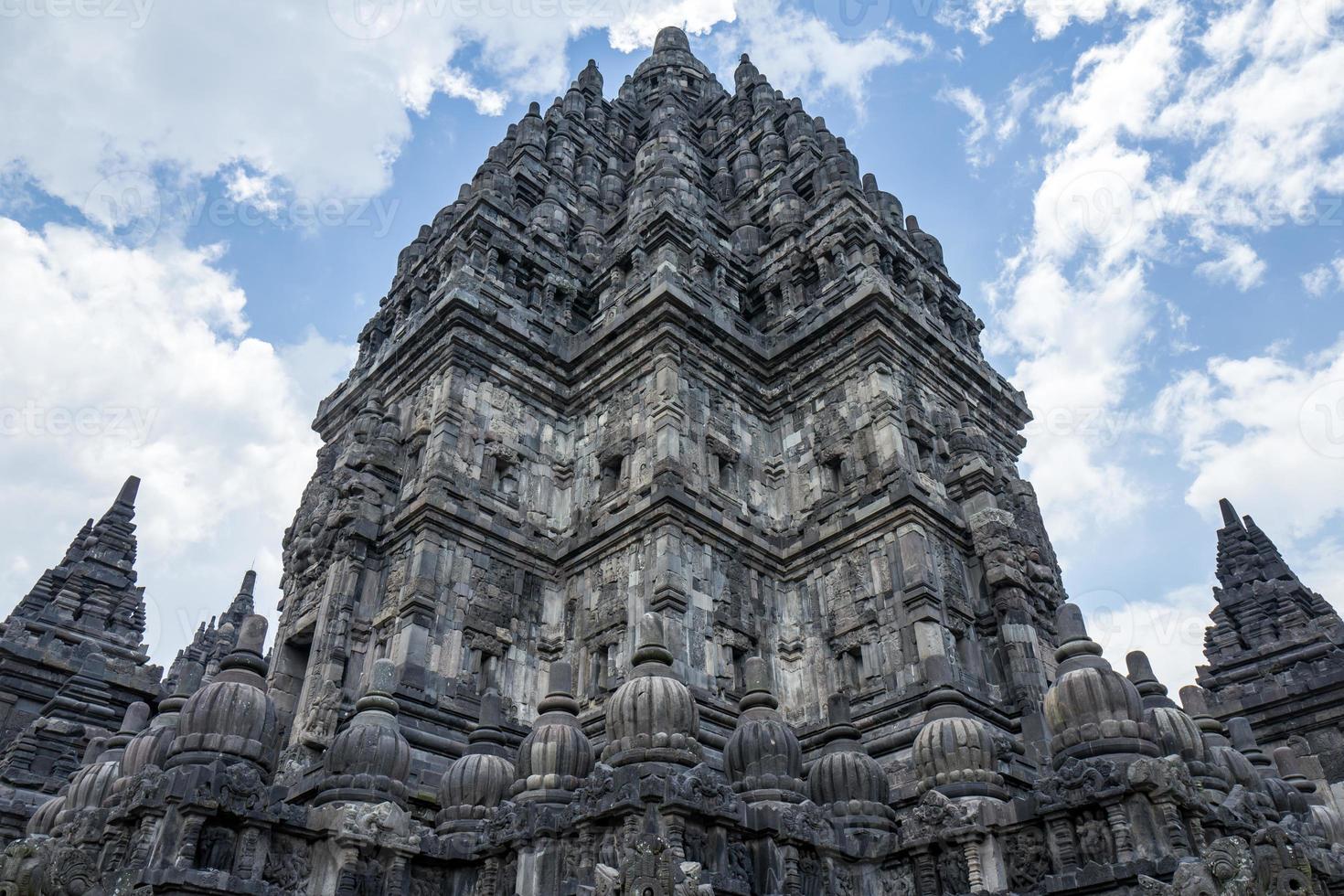 il tempio di borobudur all'alba foto