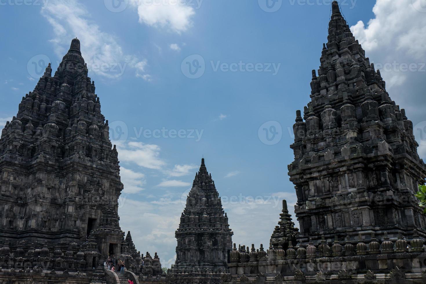 il tempio di borobudur all'alba foto