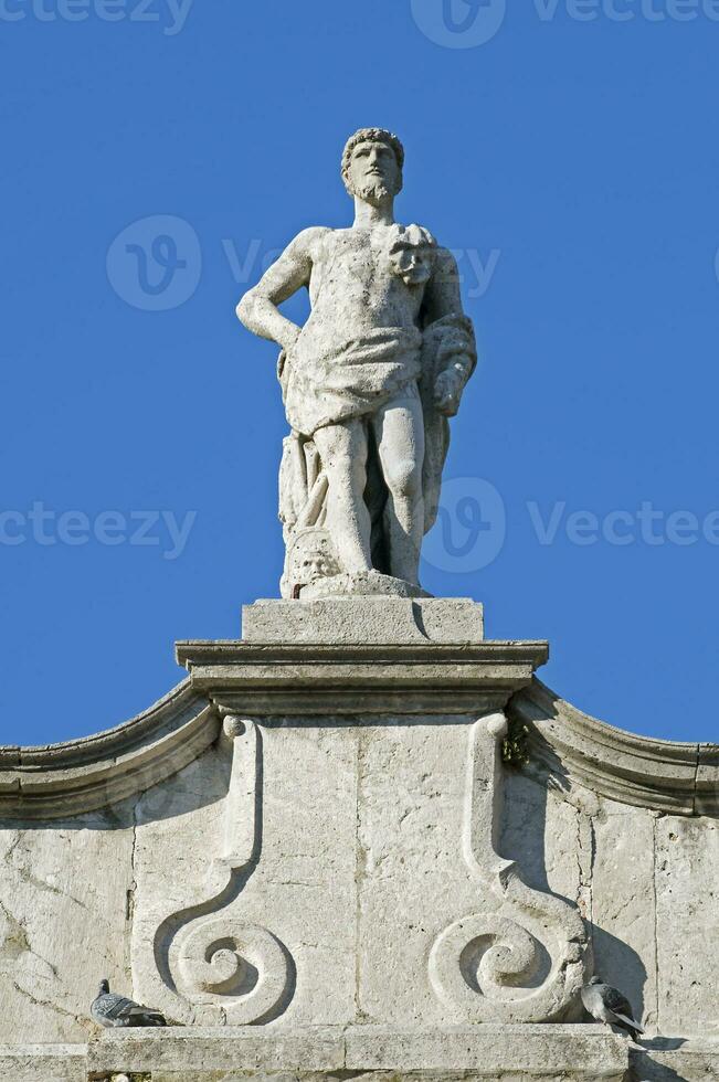 architettura dettaglio - statua foto