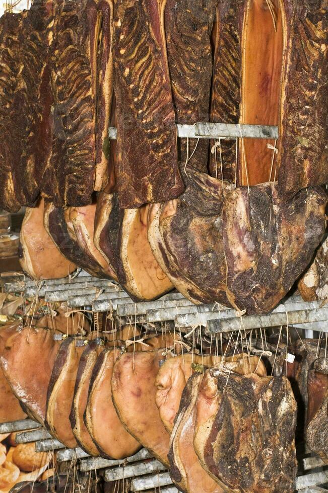 granello - tipico austriaco - italiano speziato essiccato carne foto