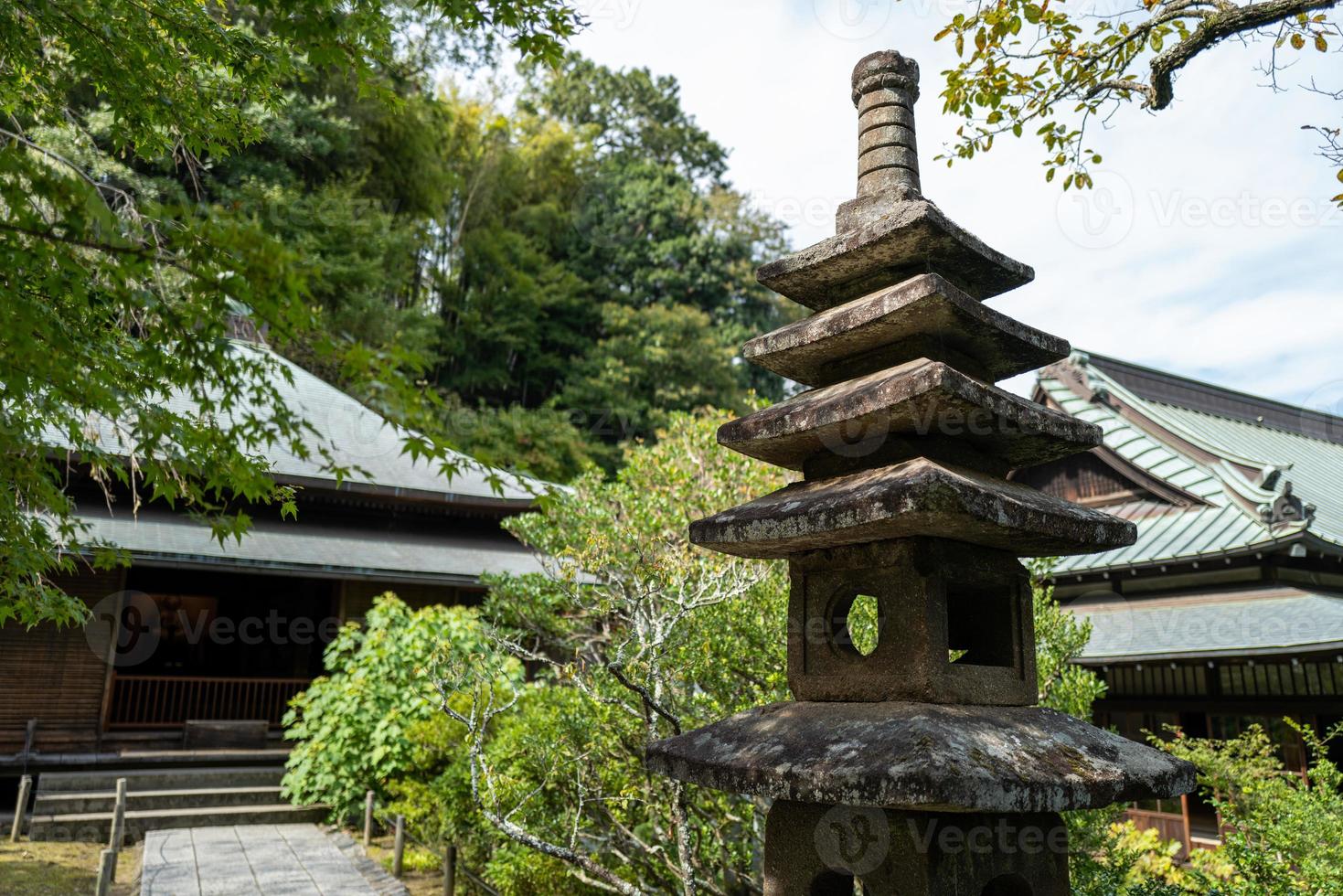 un giardino a kamakura in giappone foto