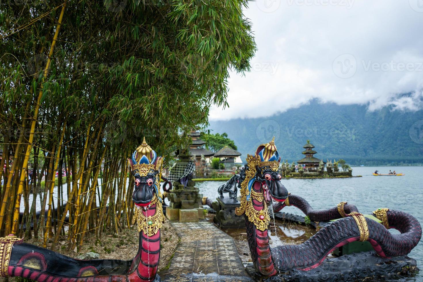 il tempio di pura ulun danu beratan bedugul a bali foto