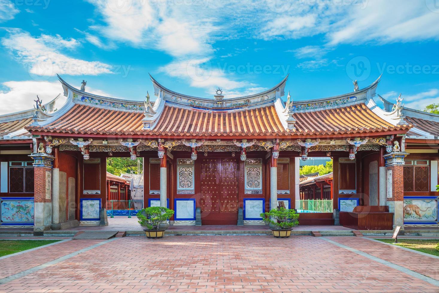 facciata del tempio di confucio a tainan, taiwan foto