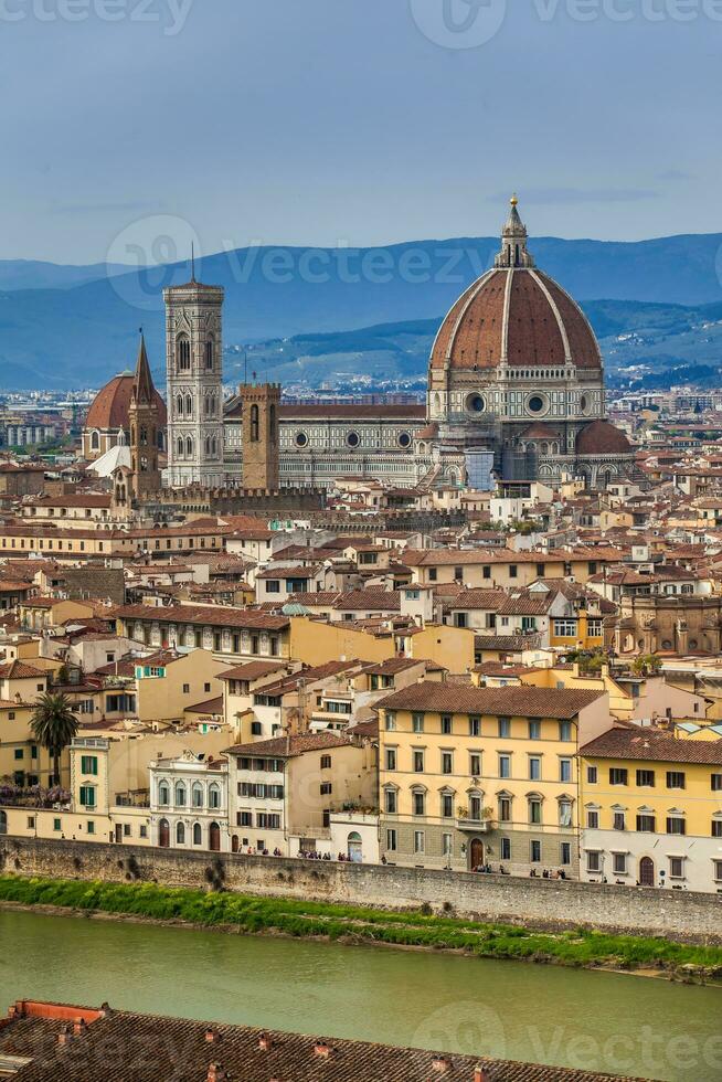 Visualizza di il bellissimo città di Firenze a partire dal michelangelo piazza foto