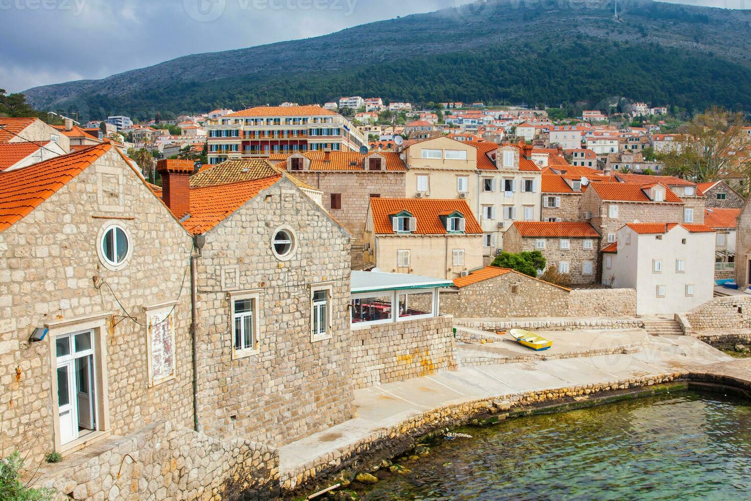 il bellissimo dubrovnik ovest molo nel un presto primavera giorno foto