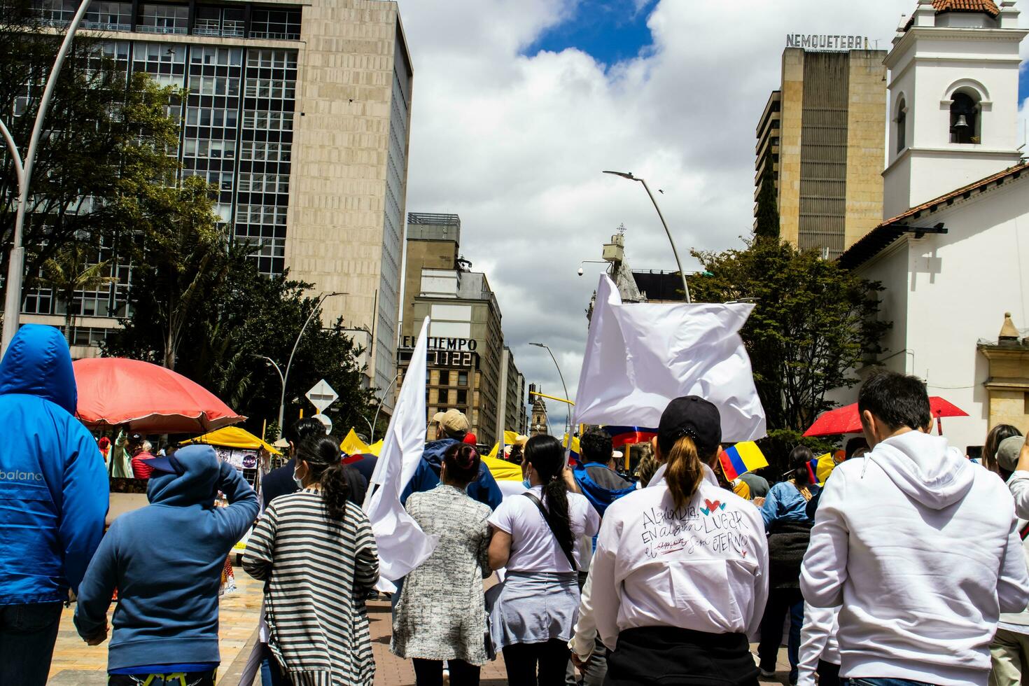 bogotà, Colombia, giugno 2023, tranquillo, calmo protesta marce contro il governo di gustavo petro chiamato la marcha de la maioria foto