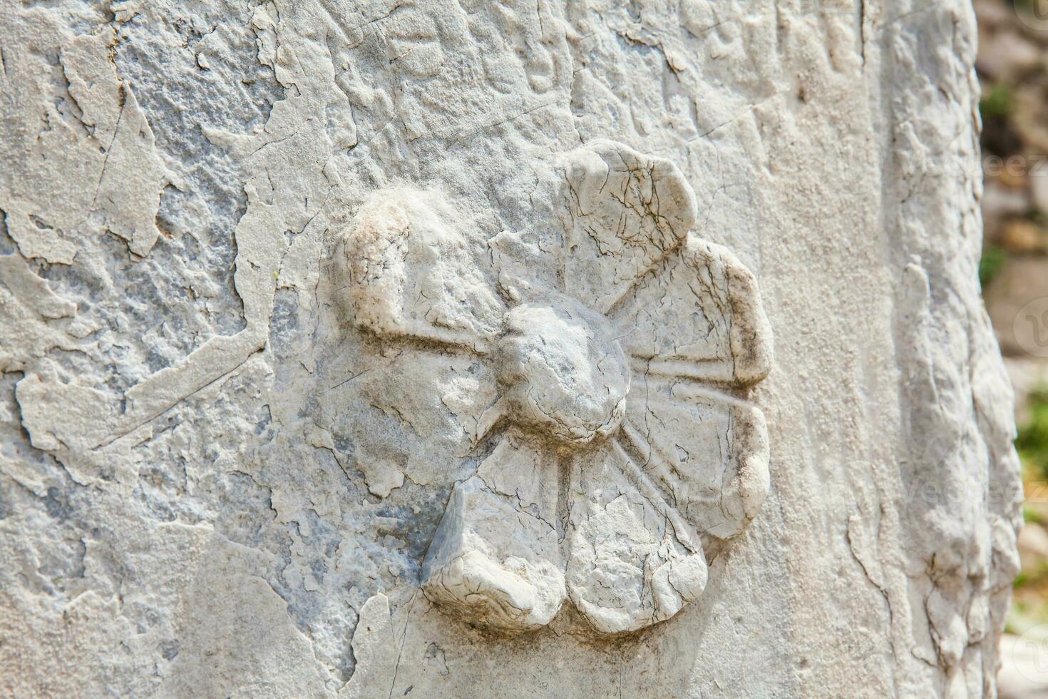 dettaglio di il intagli a il antico rovine su il romano agorà collocato per il nord di il acropoli nel Atene foto