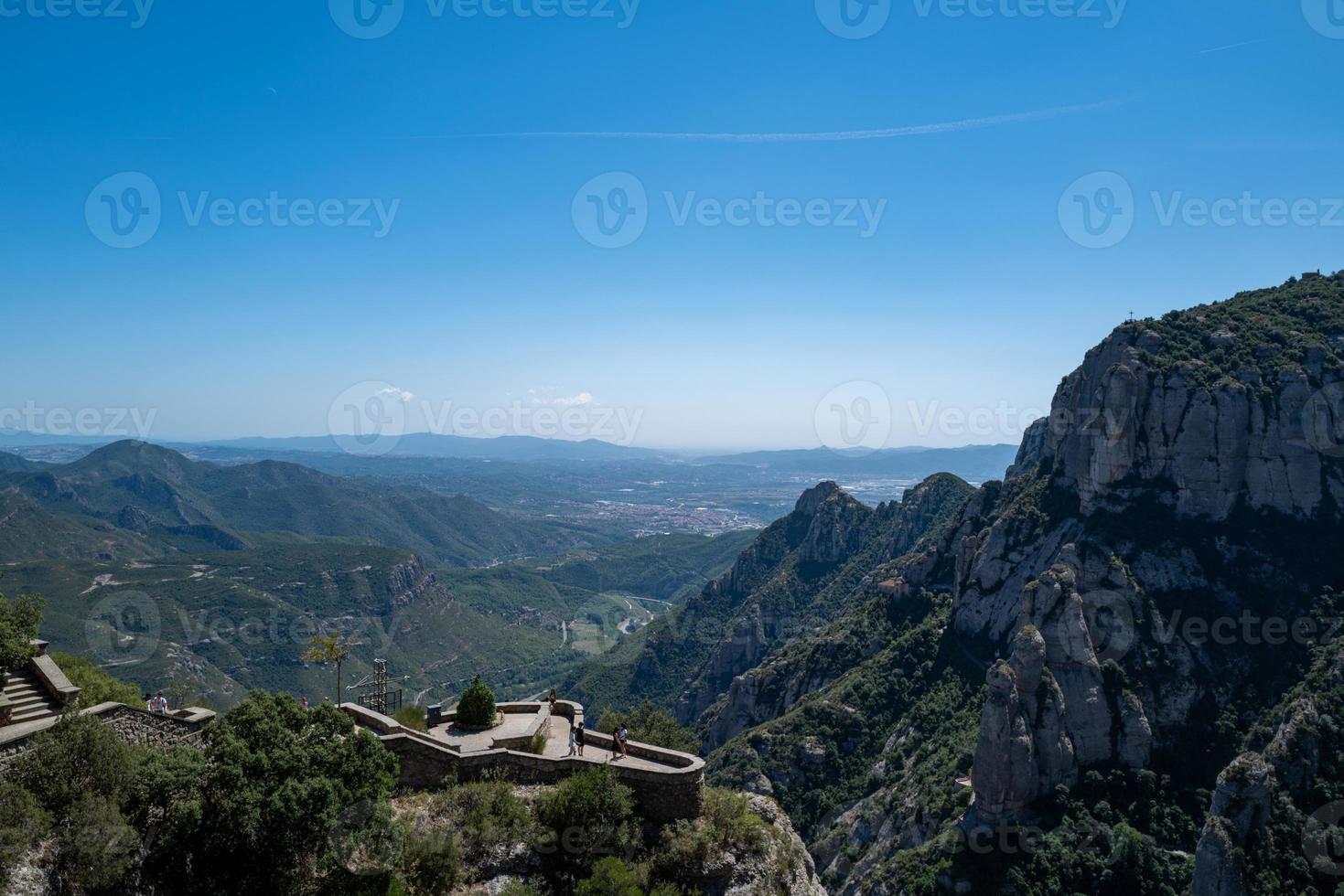 vista sui pirenei vicino a barcellona in spagna foto