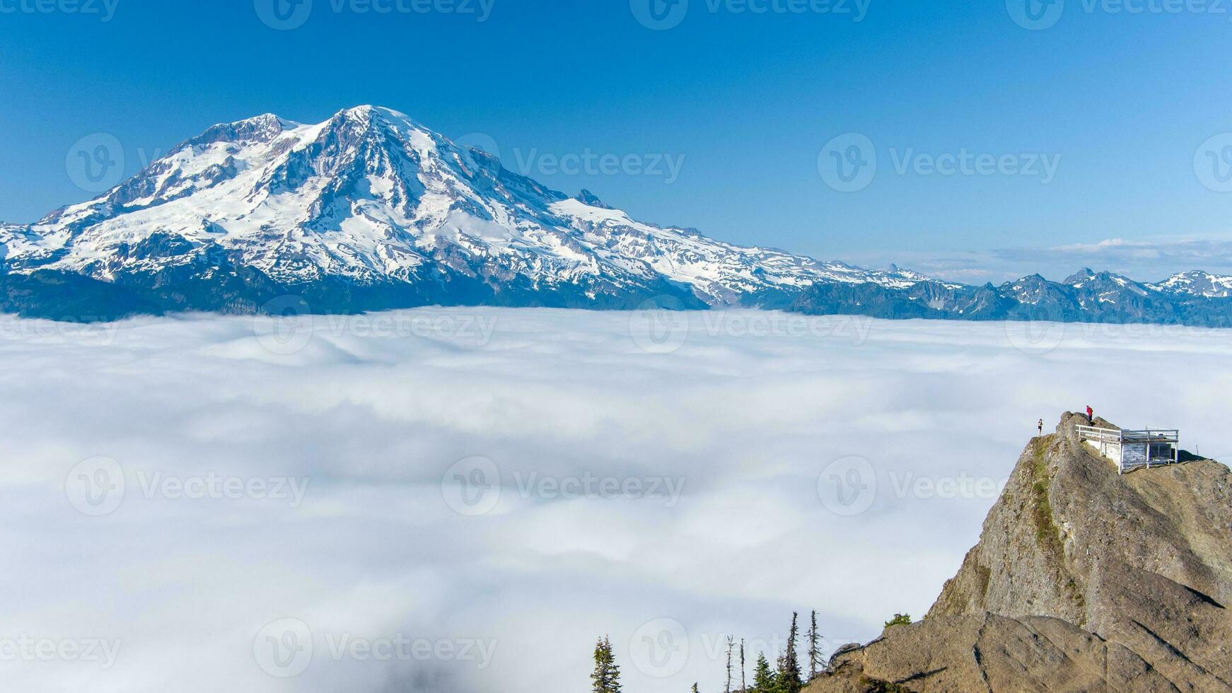 montare più piovoso a partire dal alto roccia attenzione foto