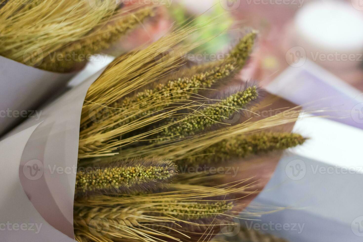 un' mazzo di secco fiori per il interno. decorazioni per il Pasqua vacanza. contento Pasqua. saluto Pasqua sfondo foto