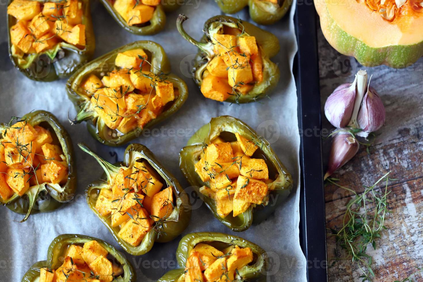 peperoni al forno ripieni di zucca foto