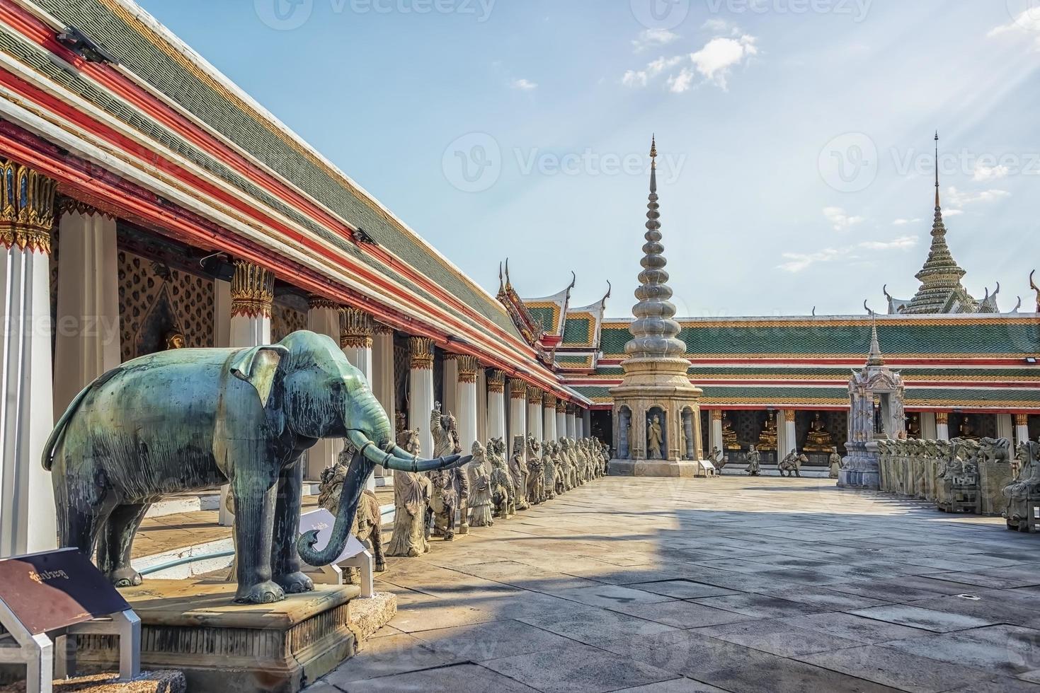 Tempio di Wat Arun a Bangkok, in Thailandia foto