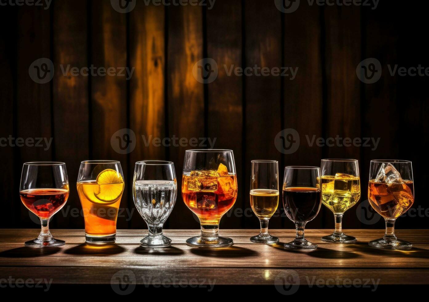 alcool bevande su di legno tavolo foto