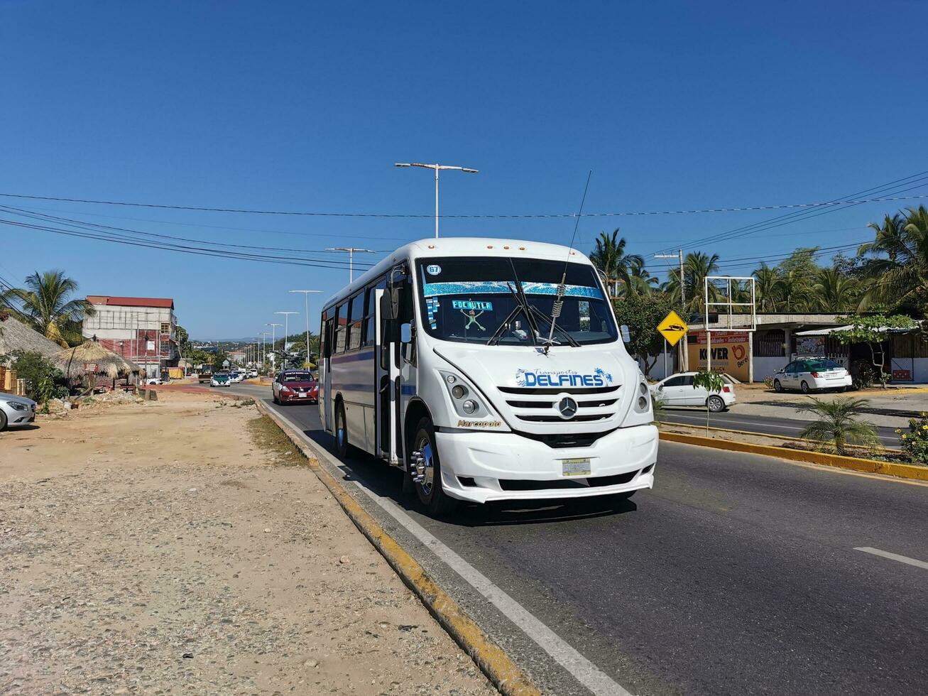 puerto escondido oaxaca Messico 2023 vario colorato autobus giro autobus trasporto nel puerto escondido Messico. foto