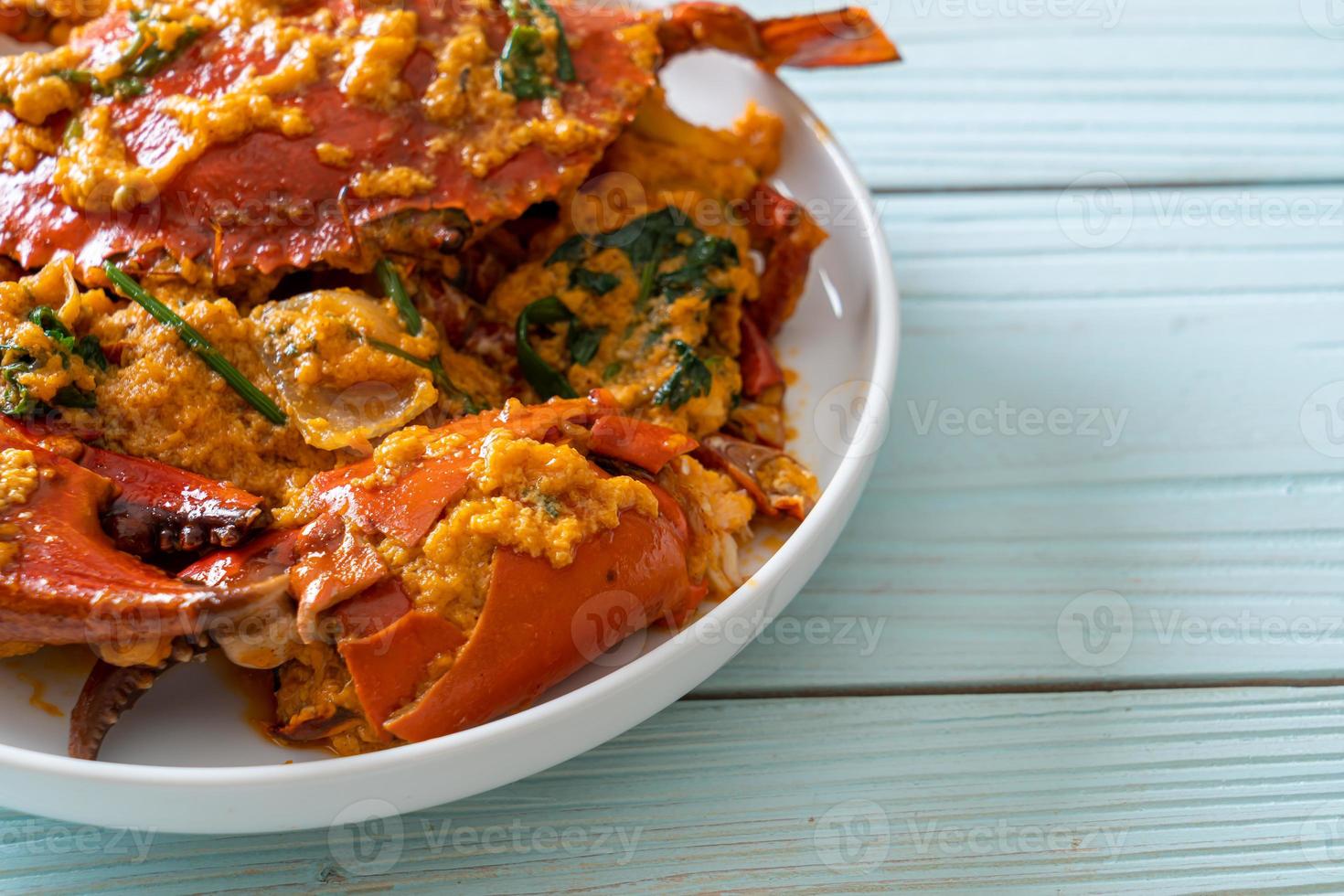 granchio saltato in padella con curry in polvere foto