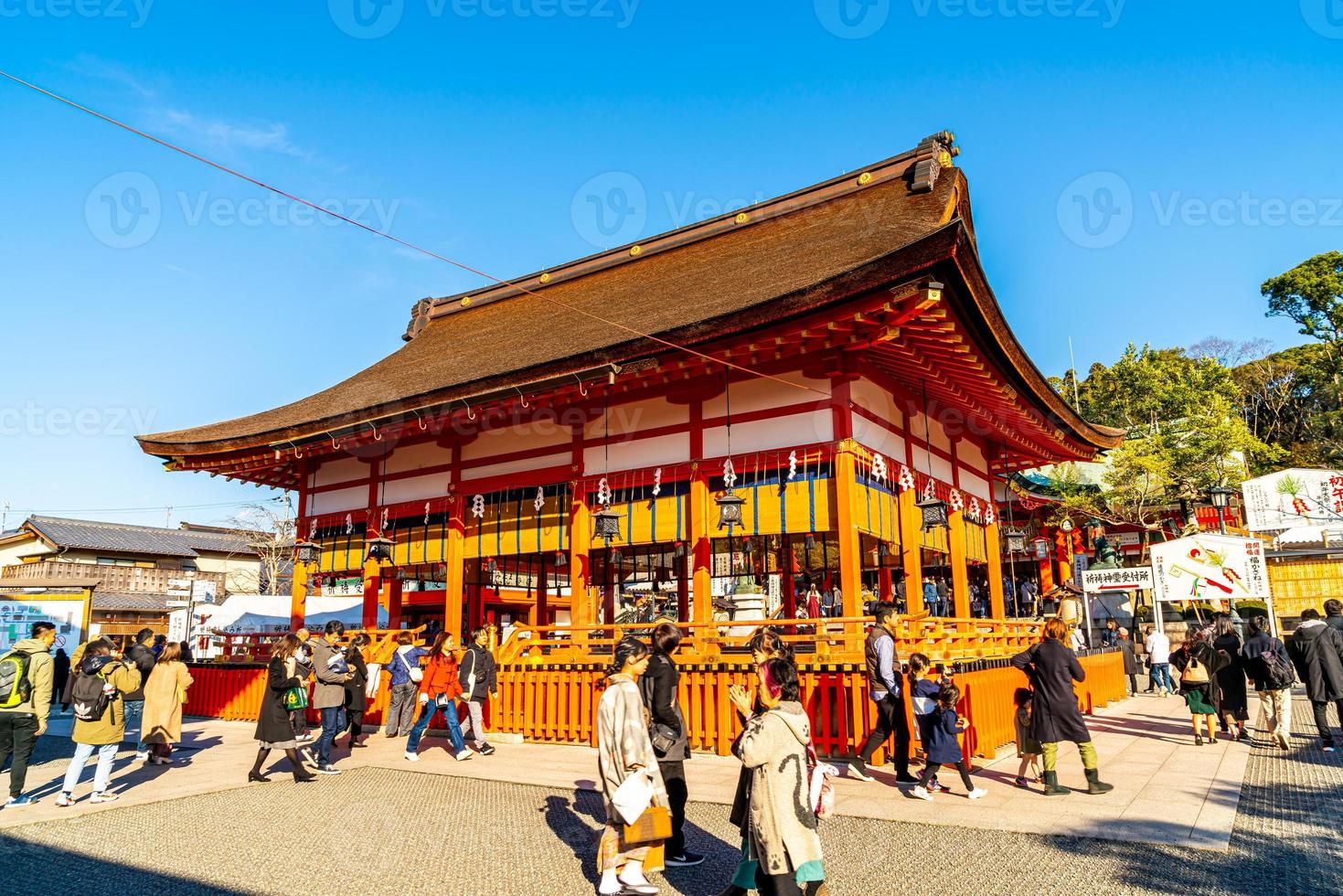 kyoto, giappone - 11 gennaio 2020 - turismo al santuario fushimi inari a kyoto, giappone. foto