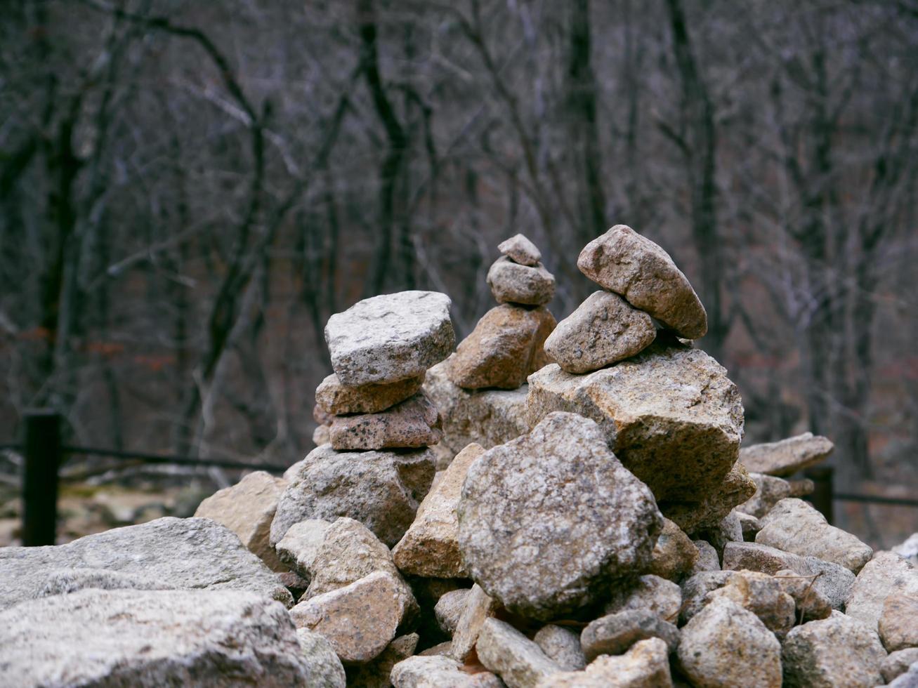 pietre dell'equilibrio nel parco nazionale di seoraksan. Corea del Sud foto