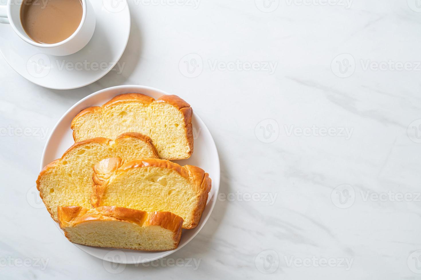 pane di patate dolci con caffè foto