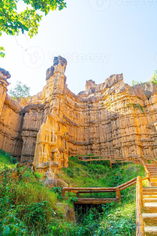 pha chor o il grand canyon chiangmai nel parco nazionale di mae wang, chiang mai, thailandia foto